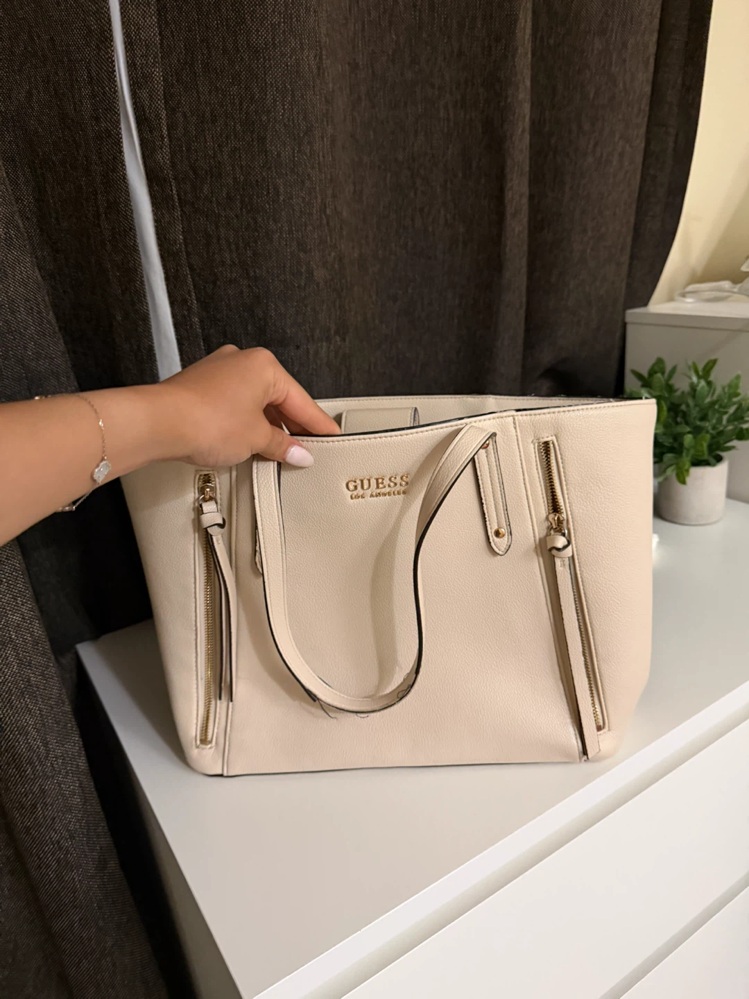 GUESS Los Angeles Cream Tote Bag