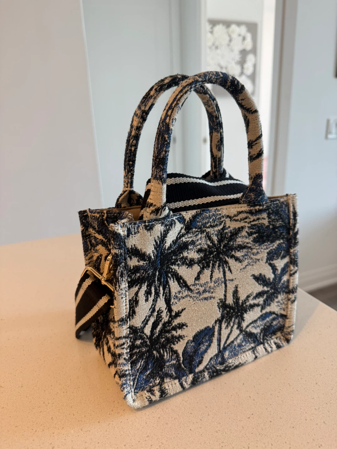 HM-Palm Print Canvas Tote Bag - photo 3