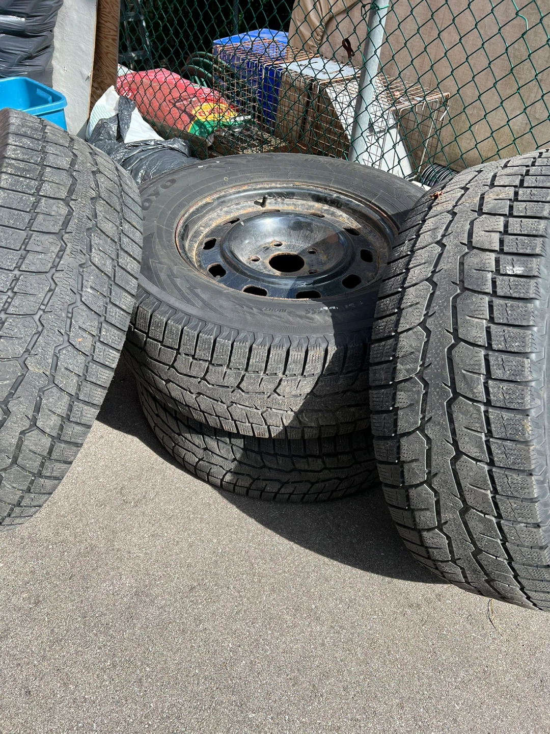 Set of 4 Toyo Winter Tires on Steel Rims - photo 2