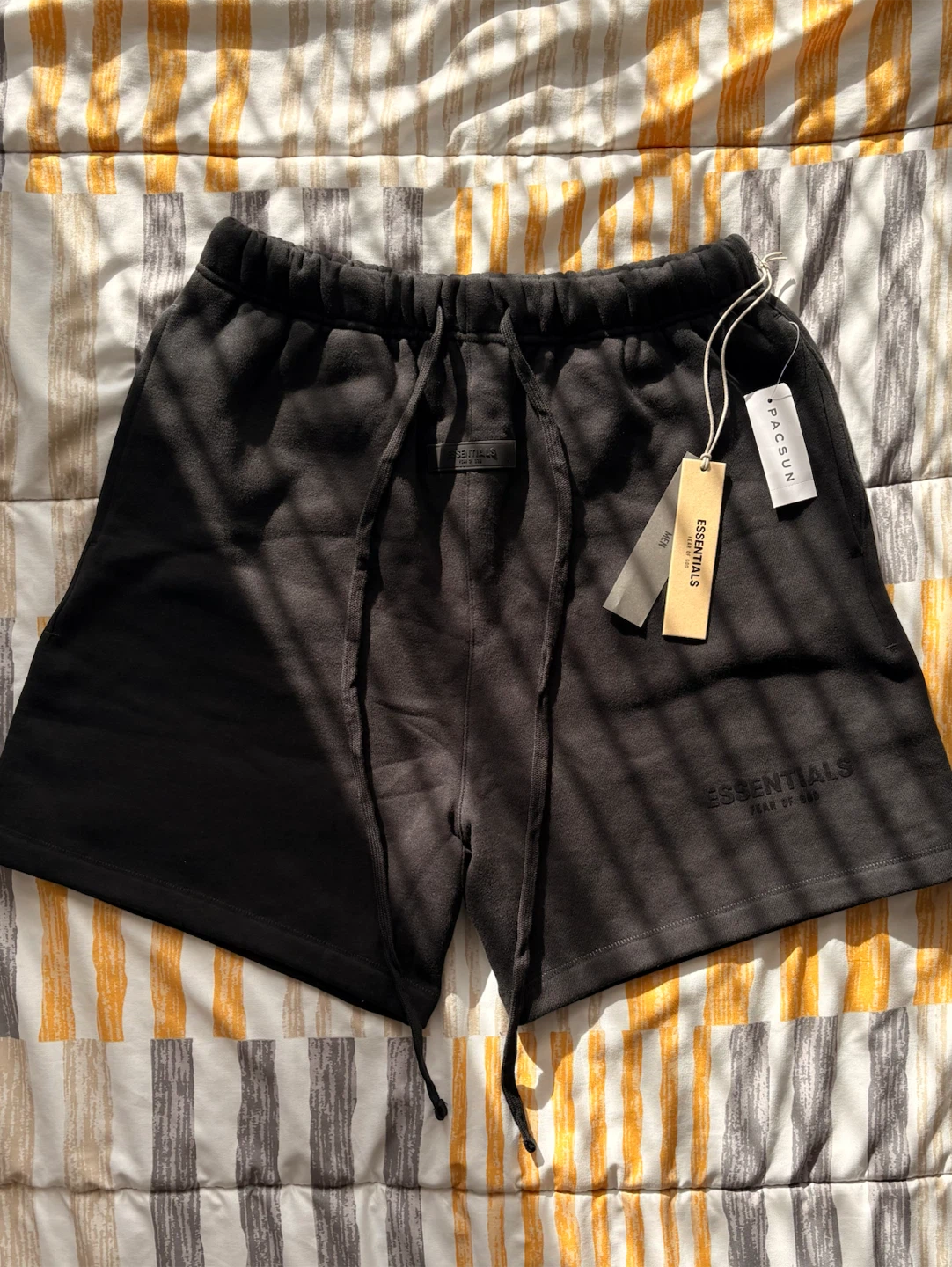 ESSENTIALS Fear of God Shorts Black - Large