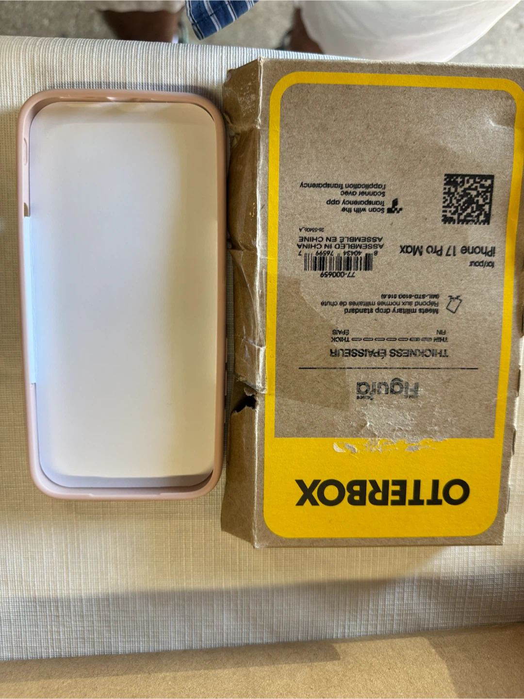 OtterBox Figura Series Case for iPhone 17 Pro Max - photo 3