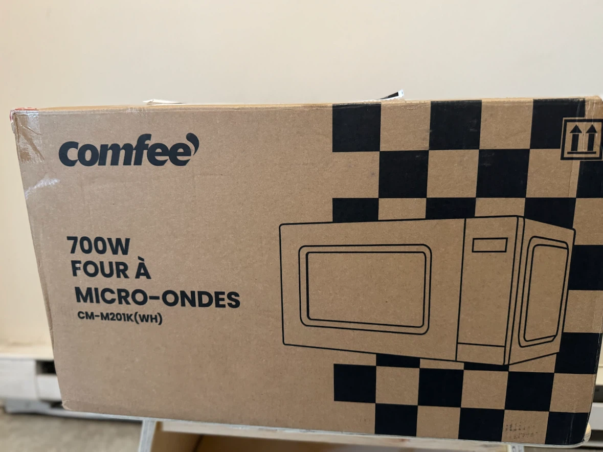 Comfee 700W Microwave CM-M201K(WH)