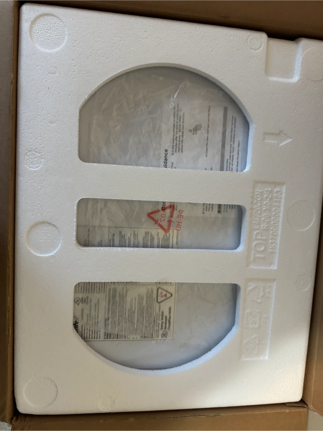 Comfee 700W Microwave CM-M201K(WH) - photo 2