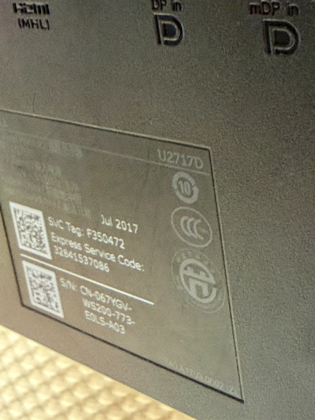 Dell U2717D 27-inch Monitor small scratch on screen - photo 2