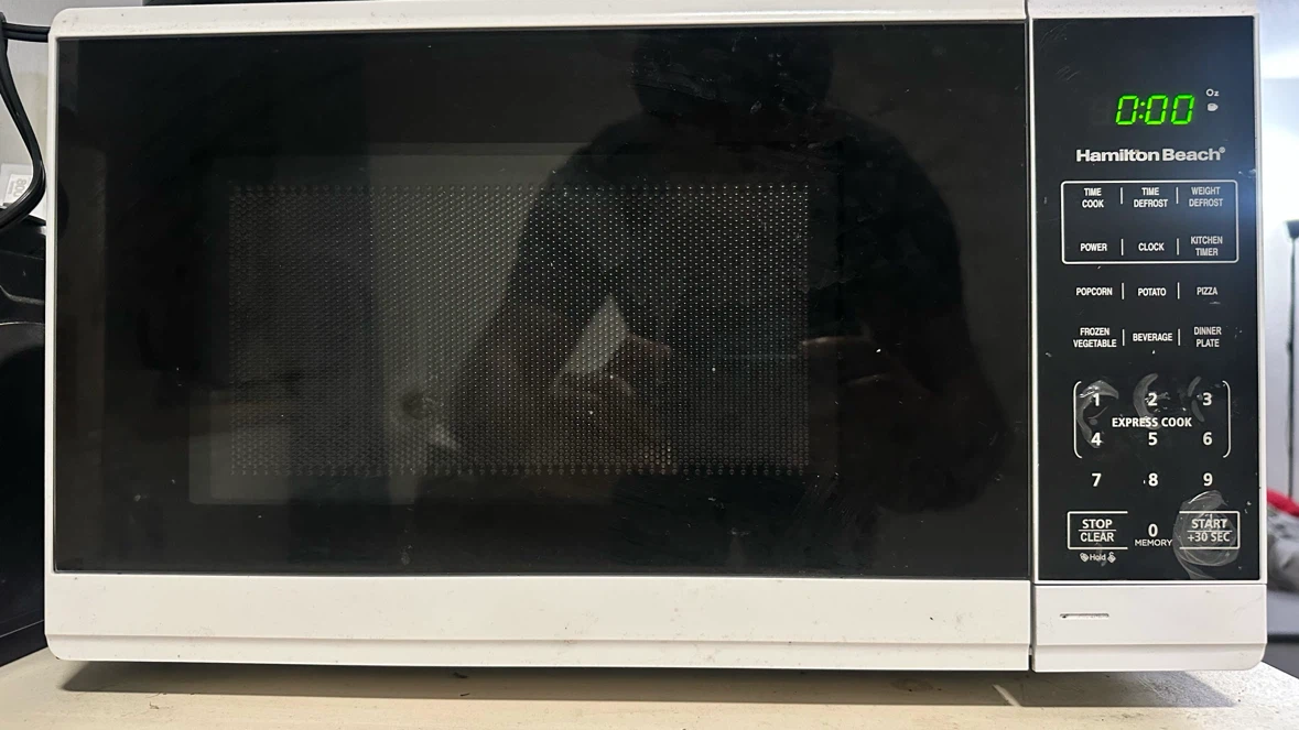 Hamilton Beach Microwave - photo 2