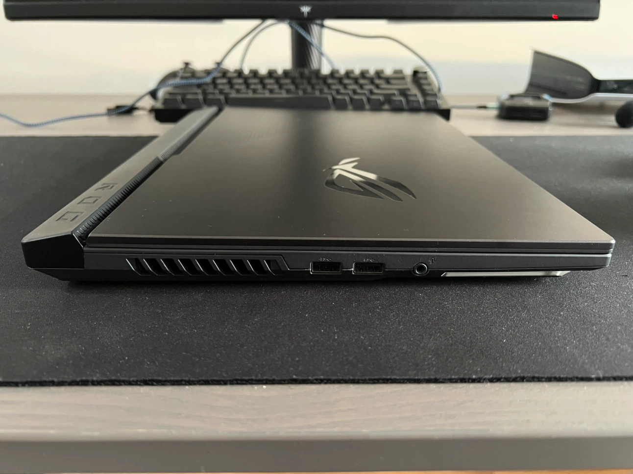 ASUS ROG Strix G15 Gaming Laptop - photo 3