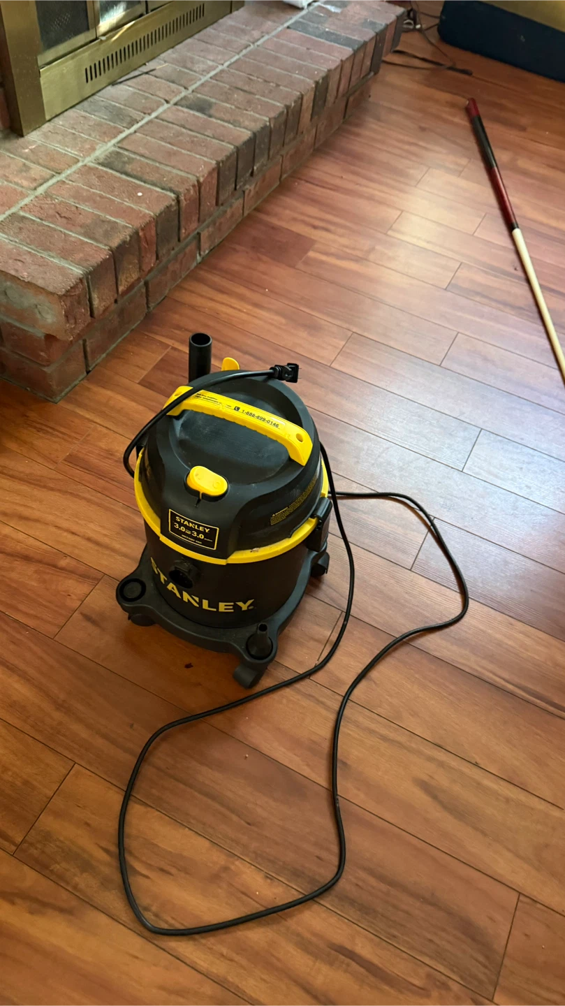 Stanley 3.0 Gallon Wet/Dry Vac - photo 3