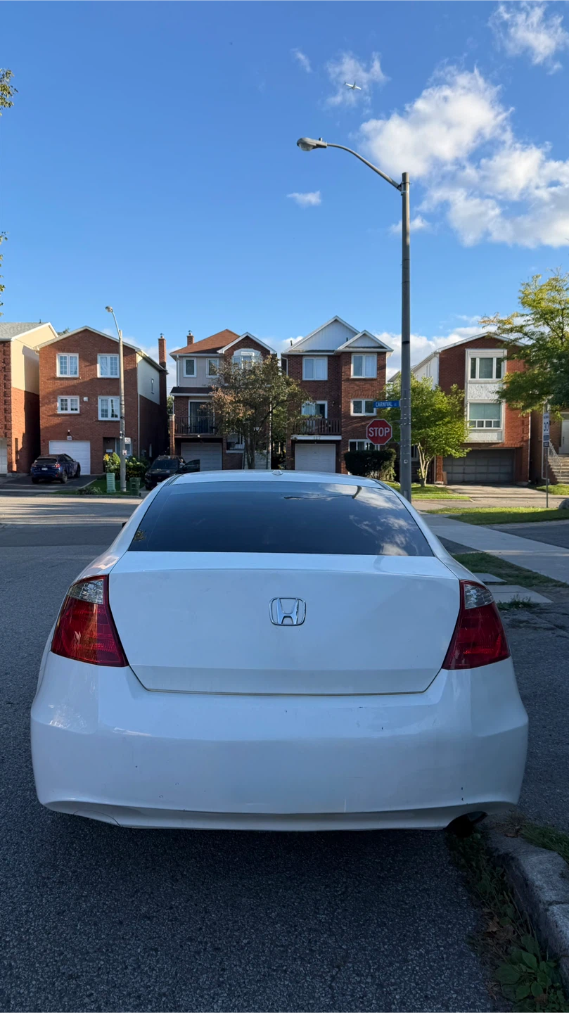 White Honda Accord Coupe - photo 3