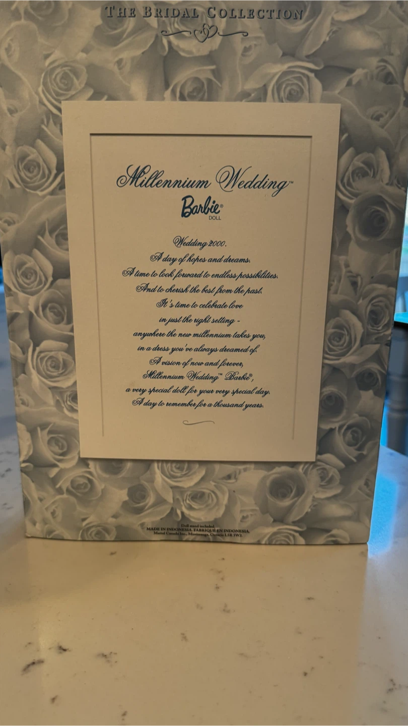 Barbie Doll Bundle: Millennium Wedding & 2001 Holiday - photo 2