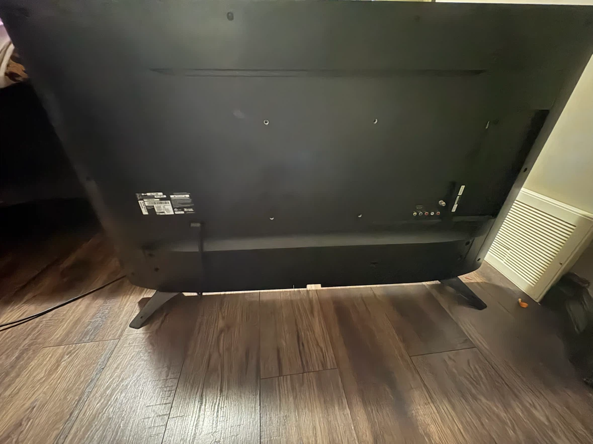 LG LED Television - photo 2