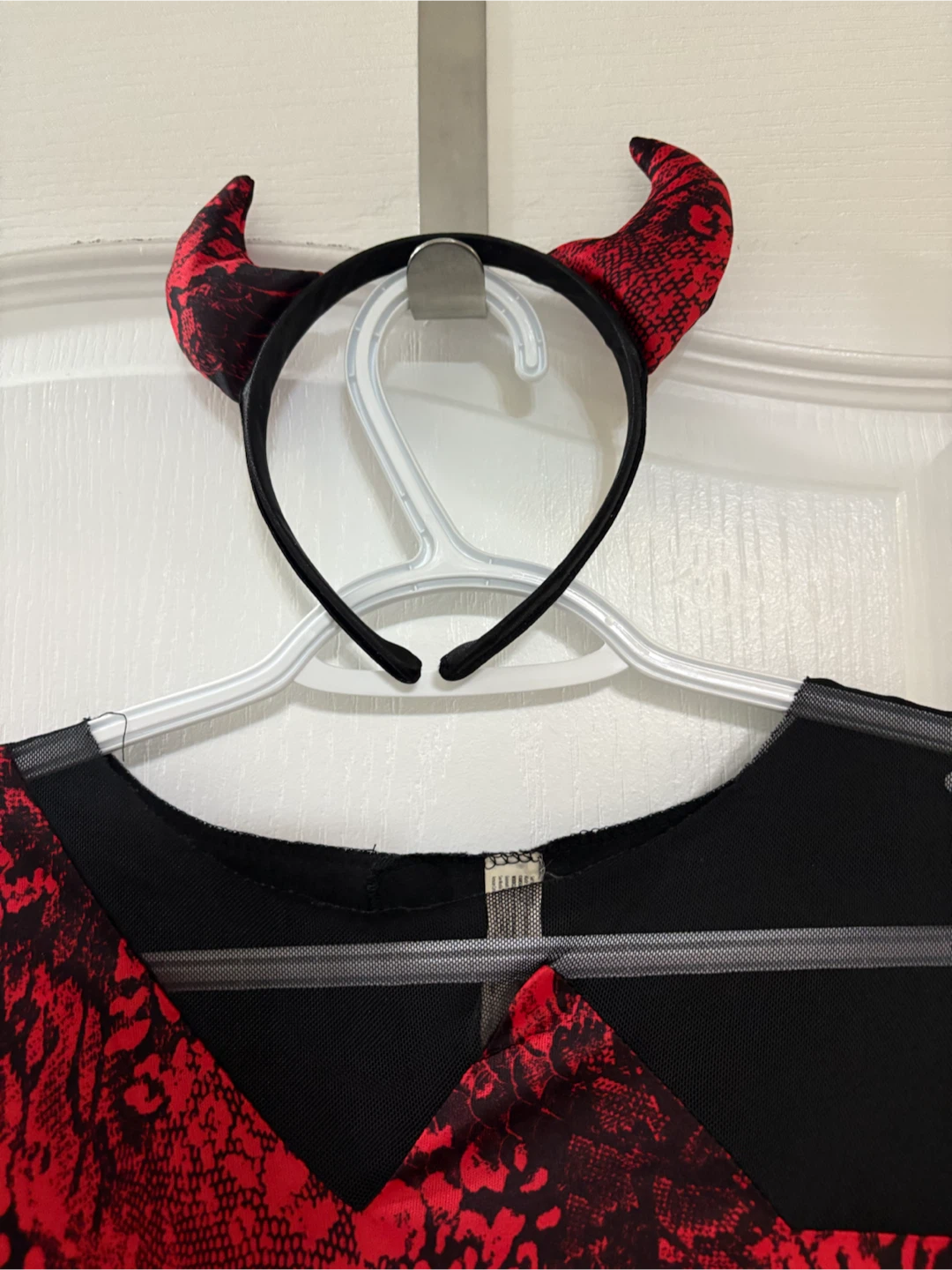Devil Costume with Horn Headband - photo 2