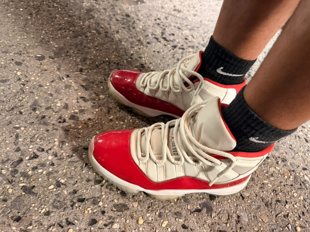 Nike Air Jordan 11 Retro Cherry