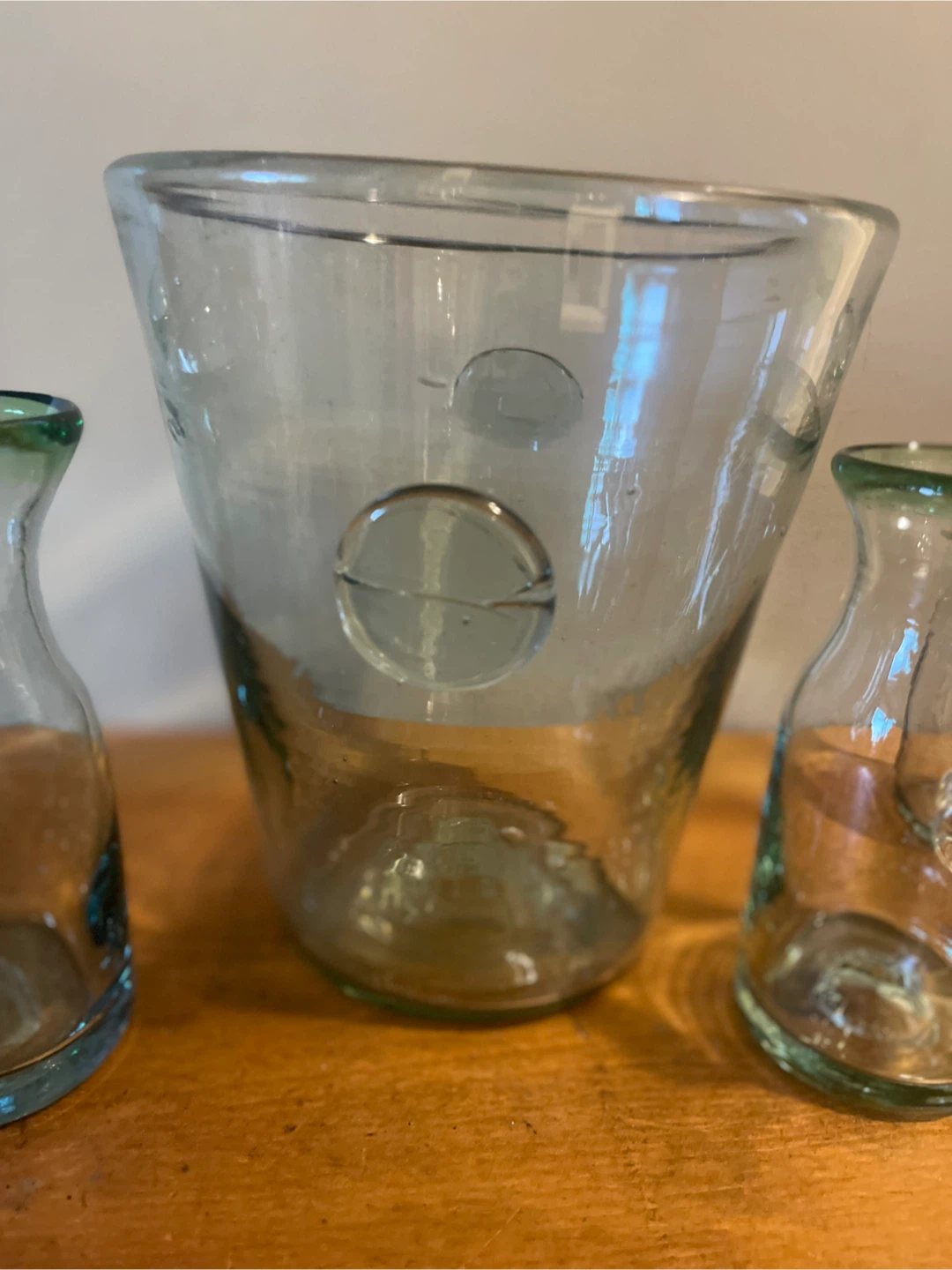 Mexican Blown Glass Ice Bucket and 6 Small Vases - photo 2
