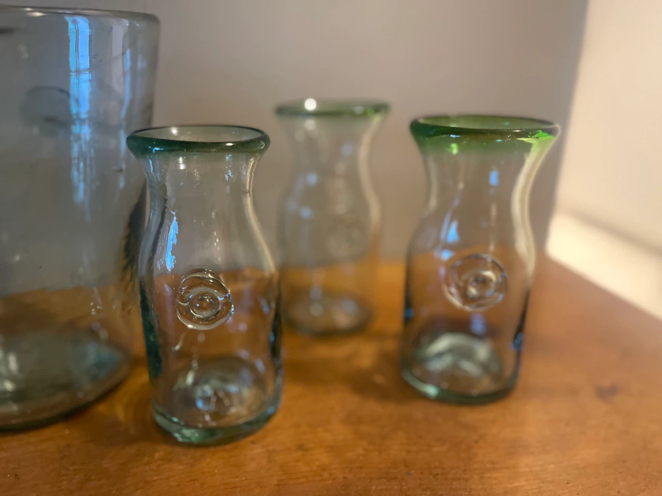Mexican Blown Glass Ice Bucket and 6 Small Vases - photo 3
