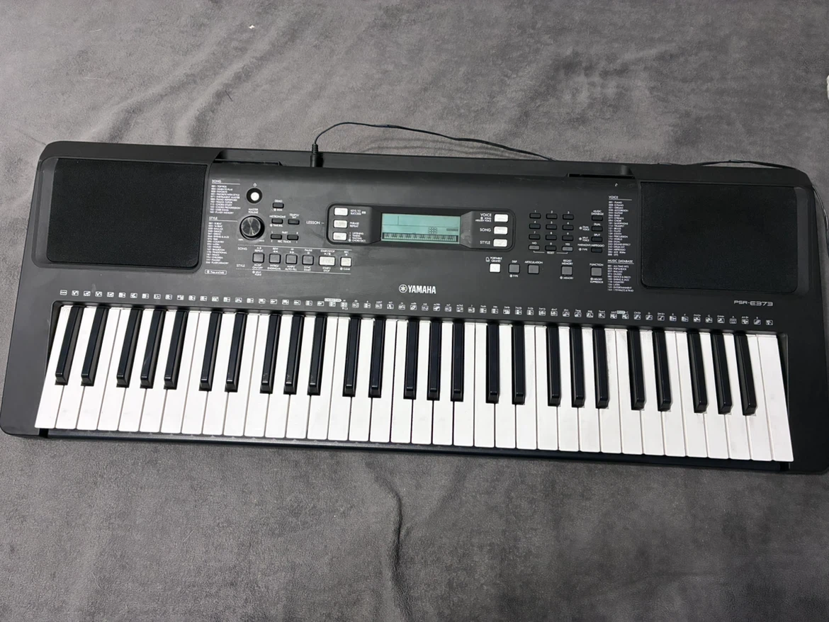 Keyboard /Teclados Yamaha PSR-E373, VM Casio CTK-900
