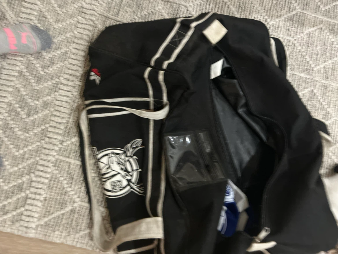 FREE Hockey Equipment Bag - photo 3