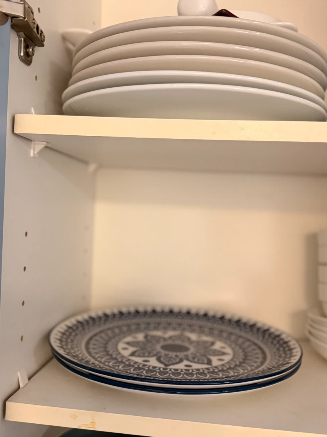 Move out sell - Assorted Kitchen Dinnerware Set - photo 4