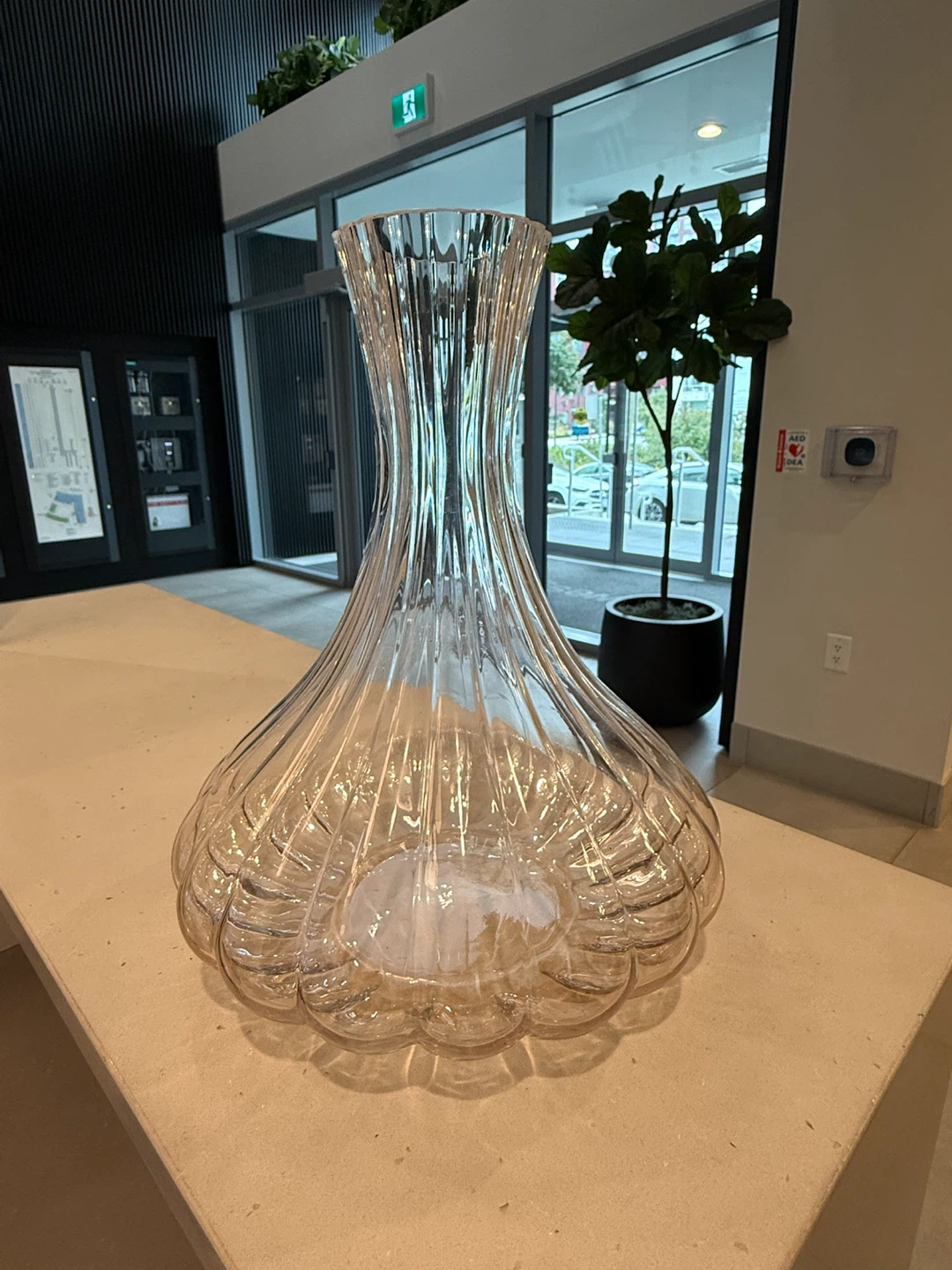 Clear Glass vase - photo 3