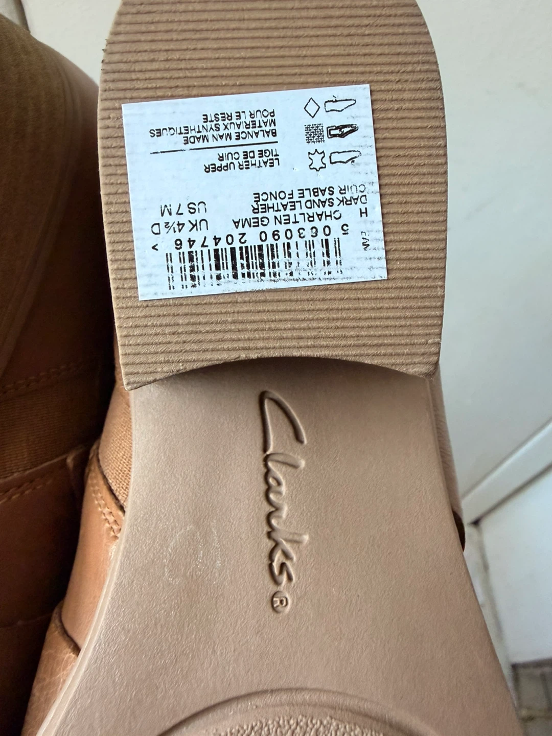 Clark’s boots size 7 M - photo 4