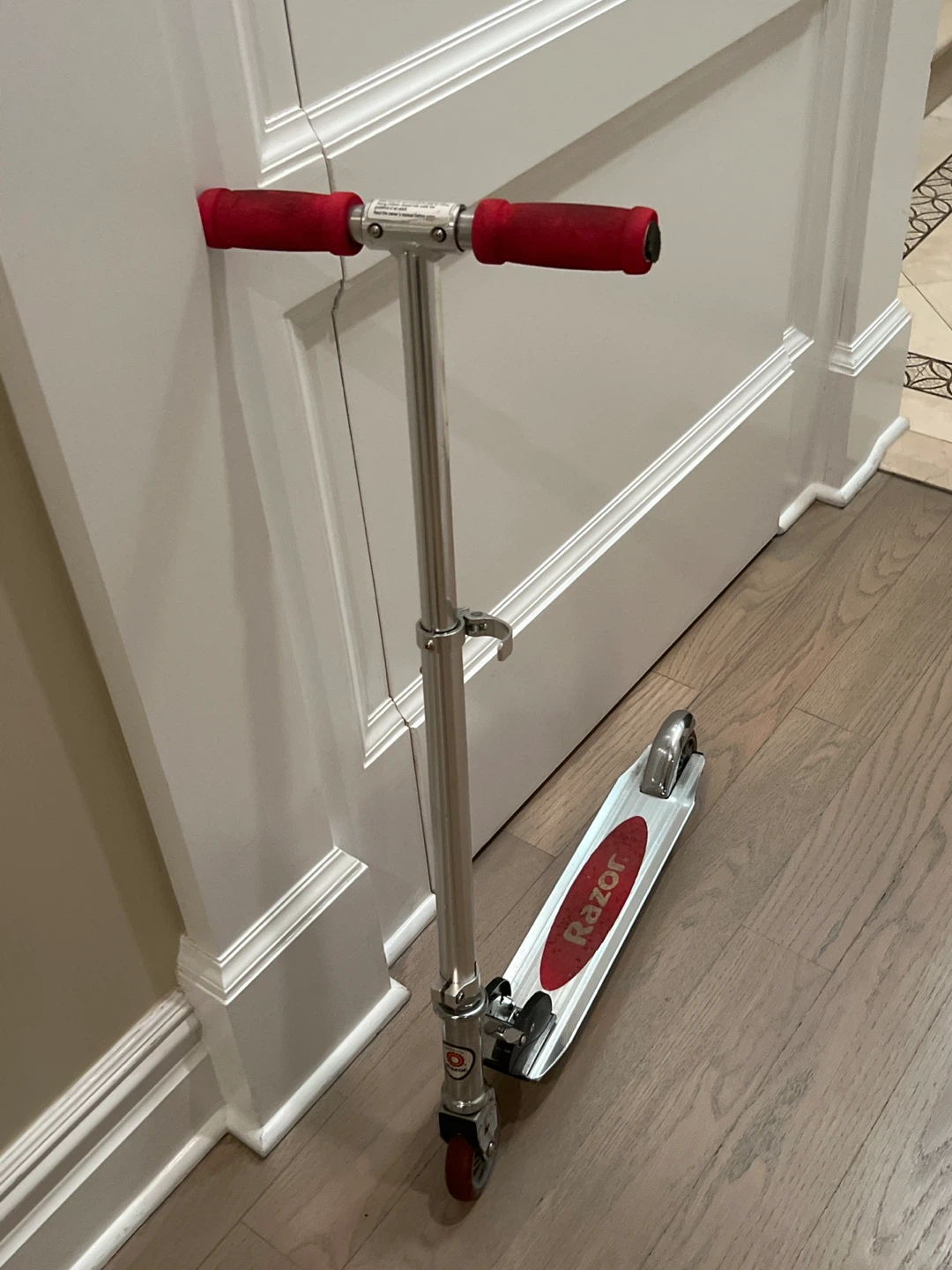 Razor Kick Scooter Silver and red