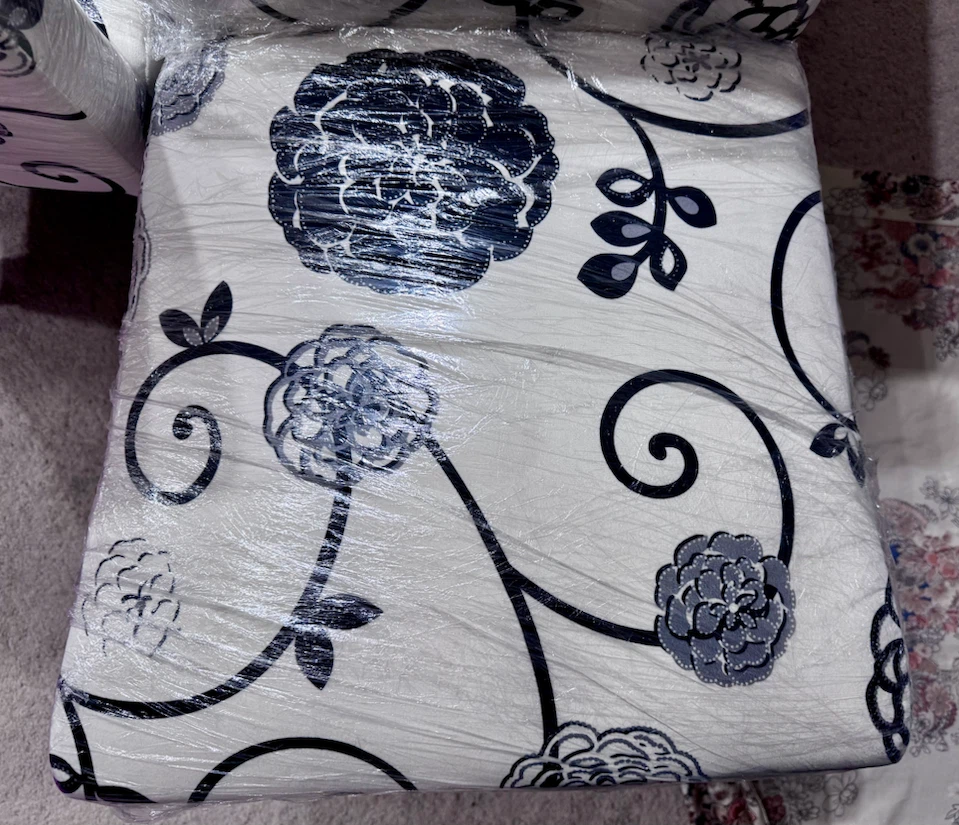Brand new Set of 4 floral pattern dining chairs - photo 3