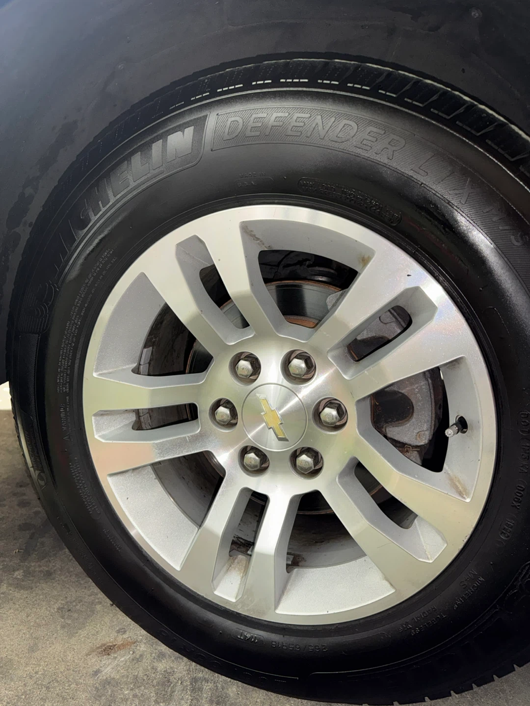 Set of 4 Chevrolet Alloy Wheels with Tires