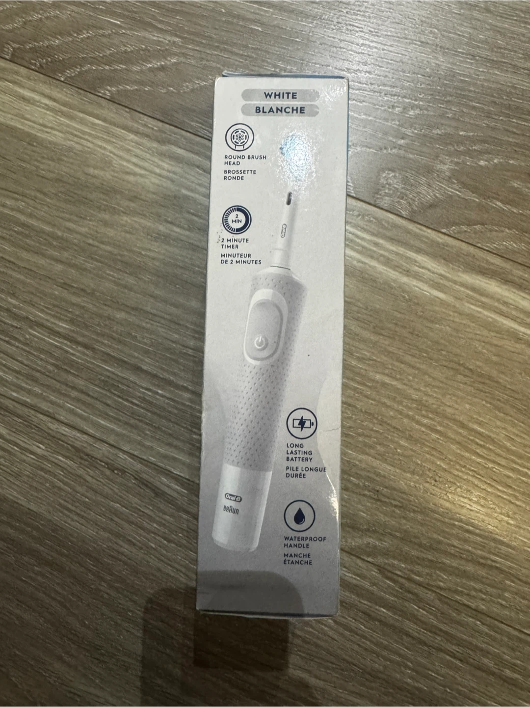 New Oral-B Pro 300 rechargeable toothbrush - photo 2