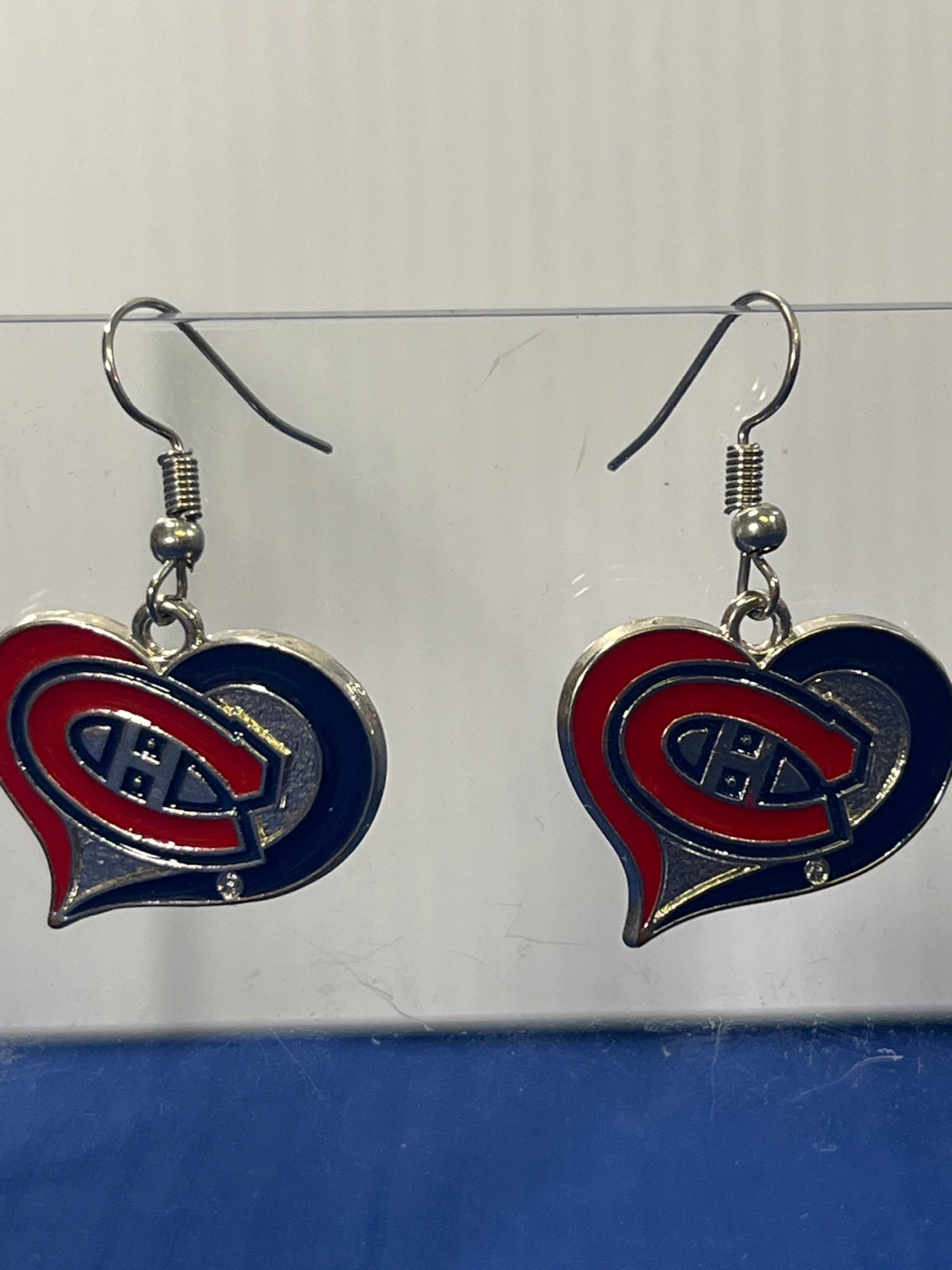 Montreal Canadiens  Earrings + Bonus 26 Vintage Hockey Cards Lot - photo 2