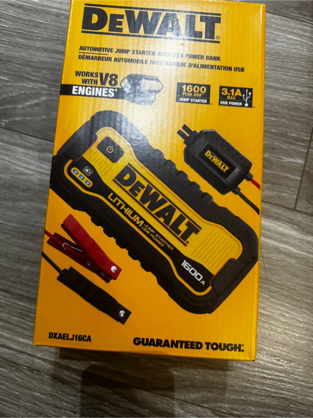 DeWALT 1600 Peak Amp Jump Starter with USB Power Bank