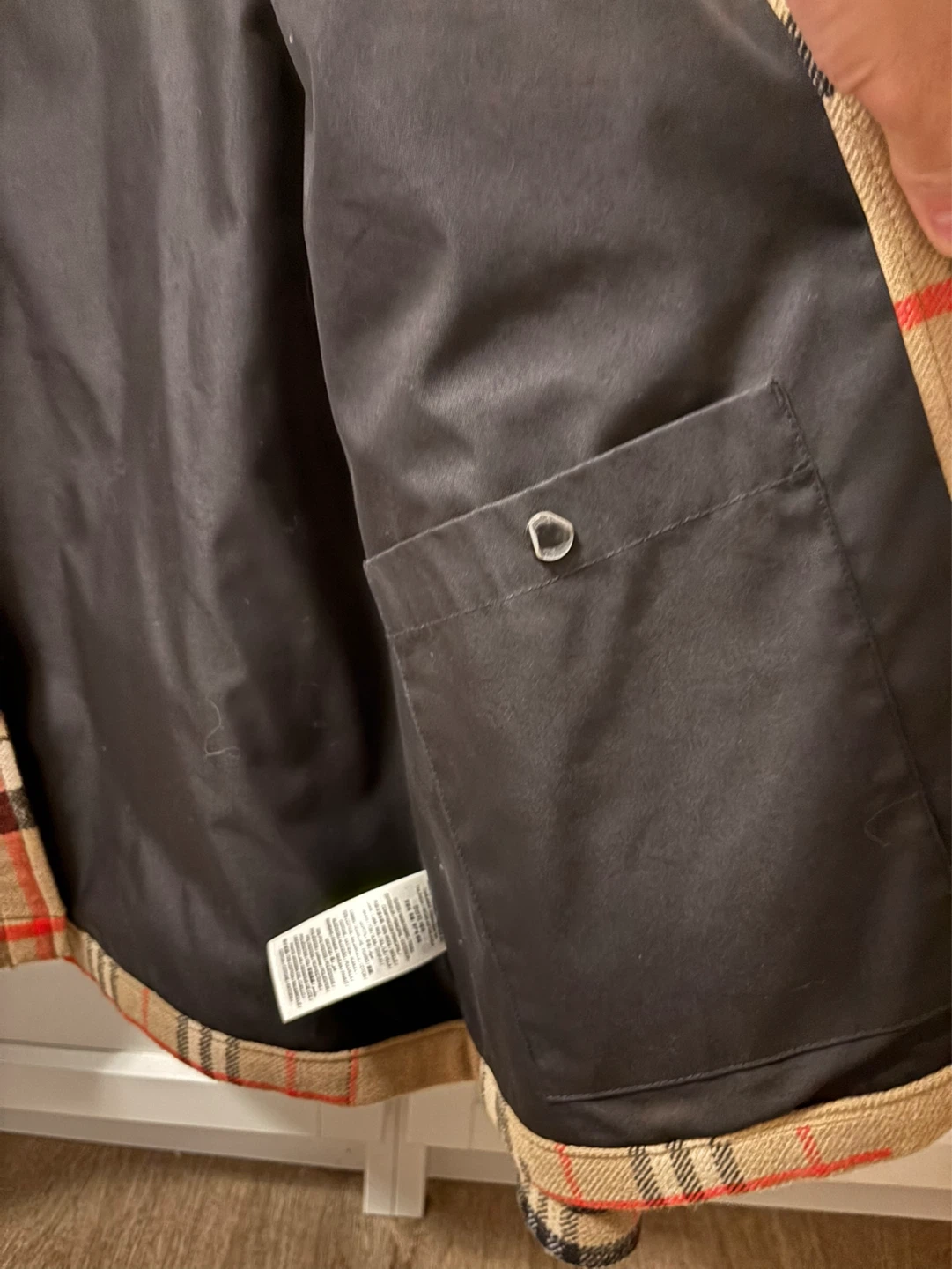 Burberry Wool Check Jacket – Size S – Unworn - photo 4