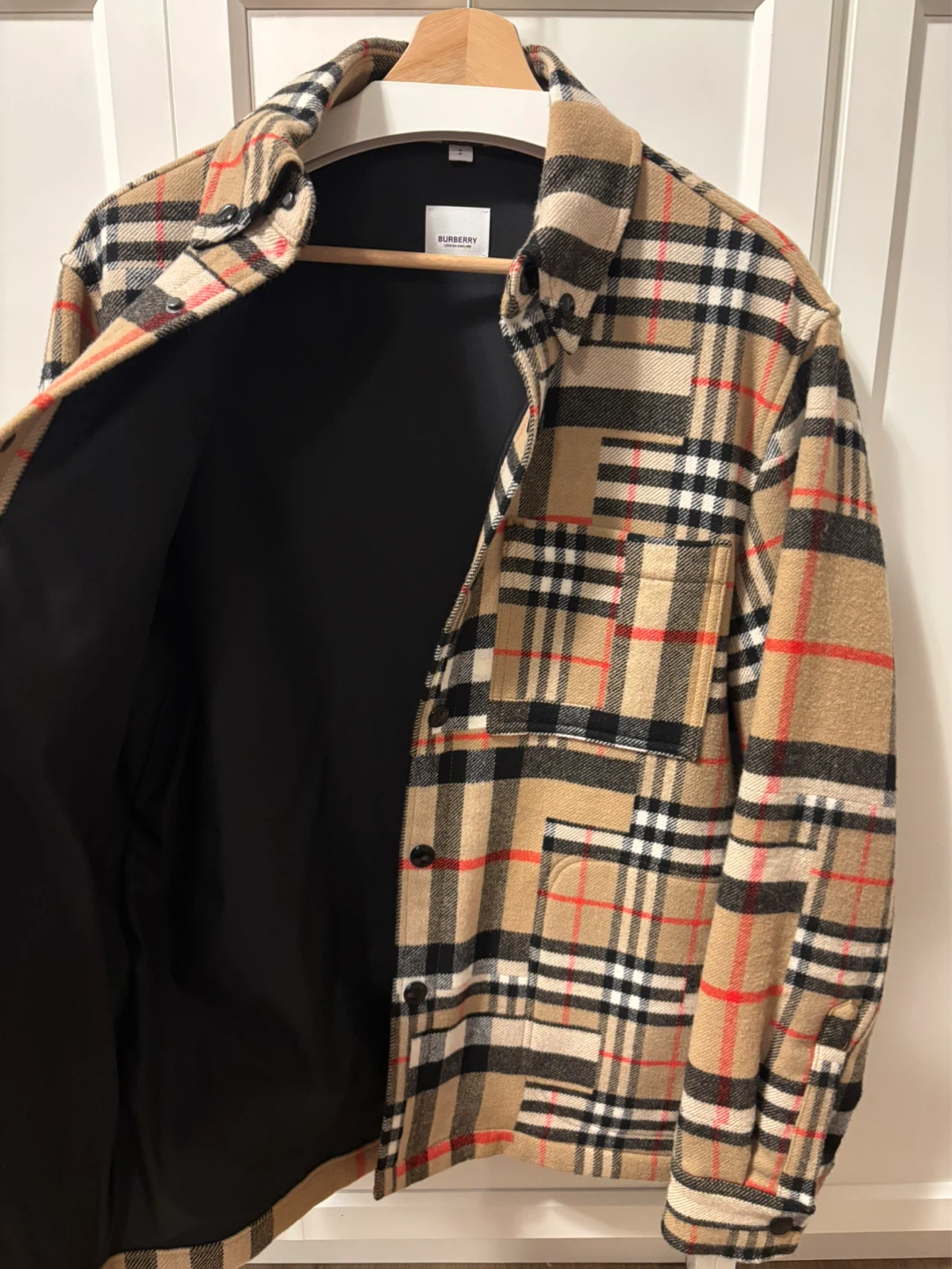 Burberry Wool Check Jacket – Size S – Unworn - photo 3