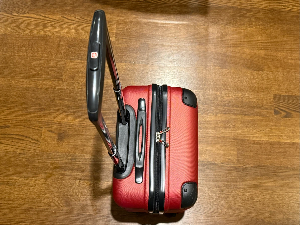SwissGear Significance 20" Carry-On Luggage - Red - photo 2