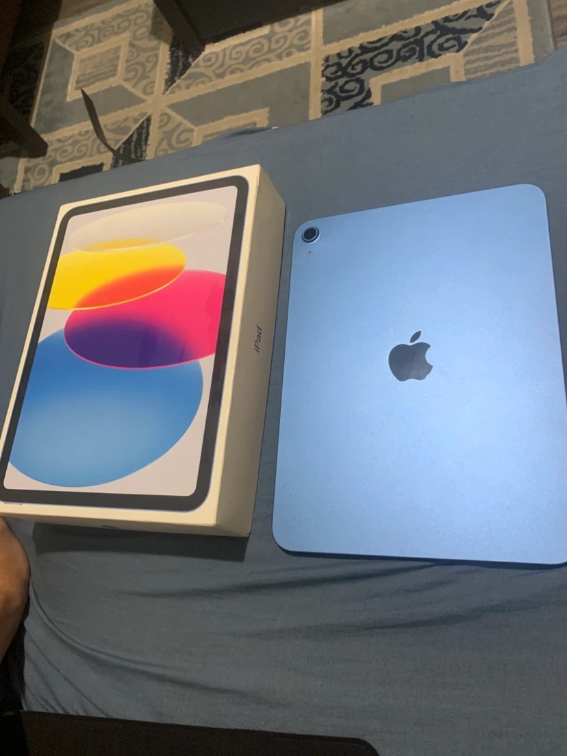 Apple iPad 11th generation - photo 2