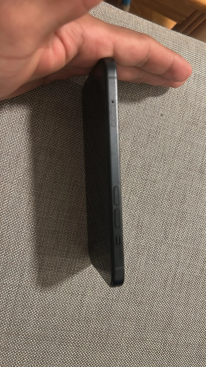 Apple iPhone 15 Black 128 gb - photo 3