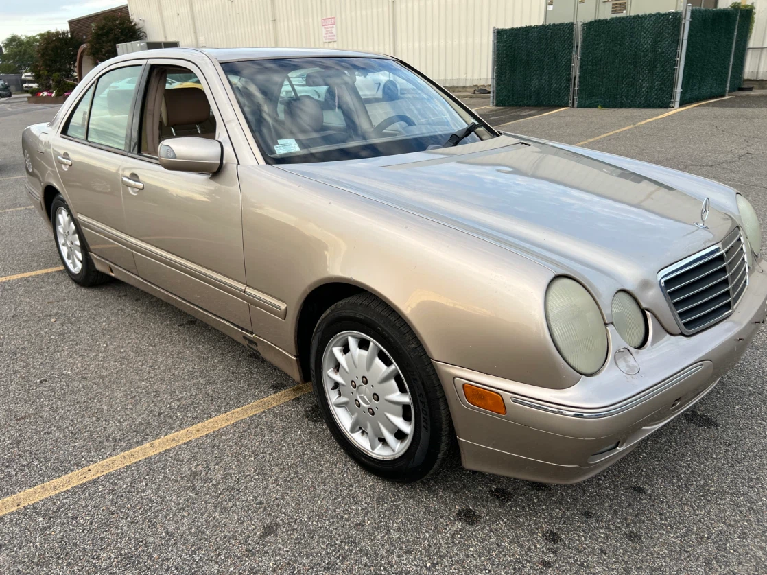 2000 Mercedes-Benz E320 AWD Low Miles - photo 2