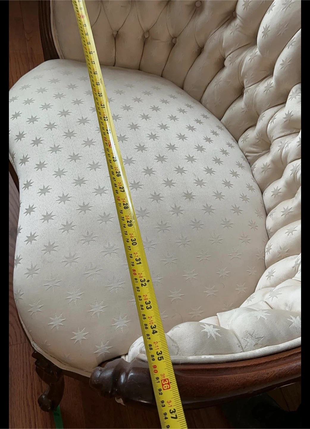 Victorian Style Loveseat - photo 3