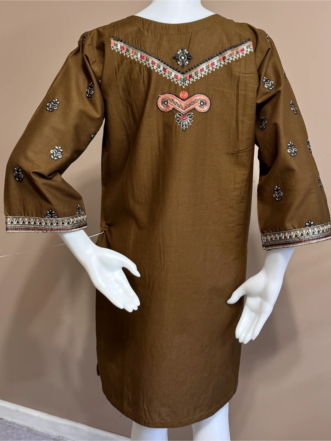 Pakistani cotton embroidered kurti/top - photo 2