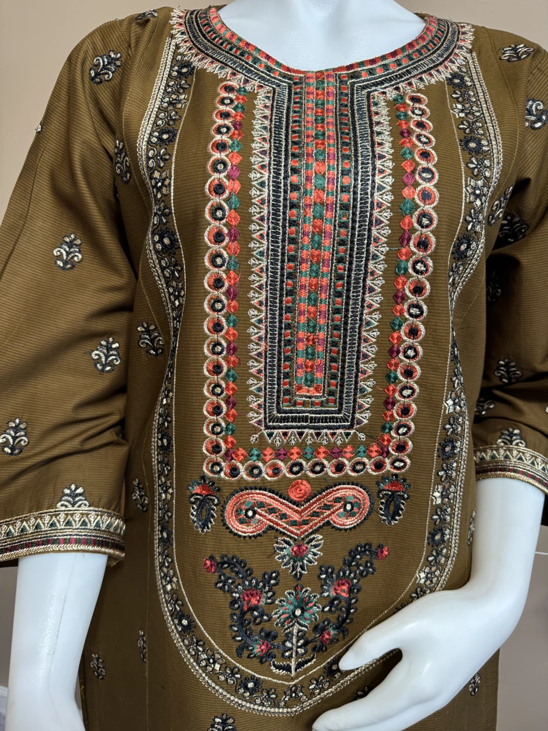 Pakistani cotton embroidered kurti/top - photo 5