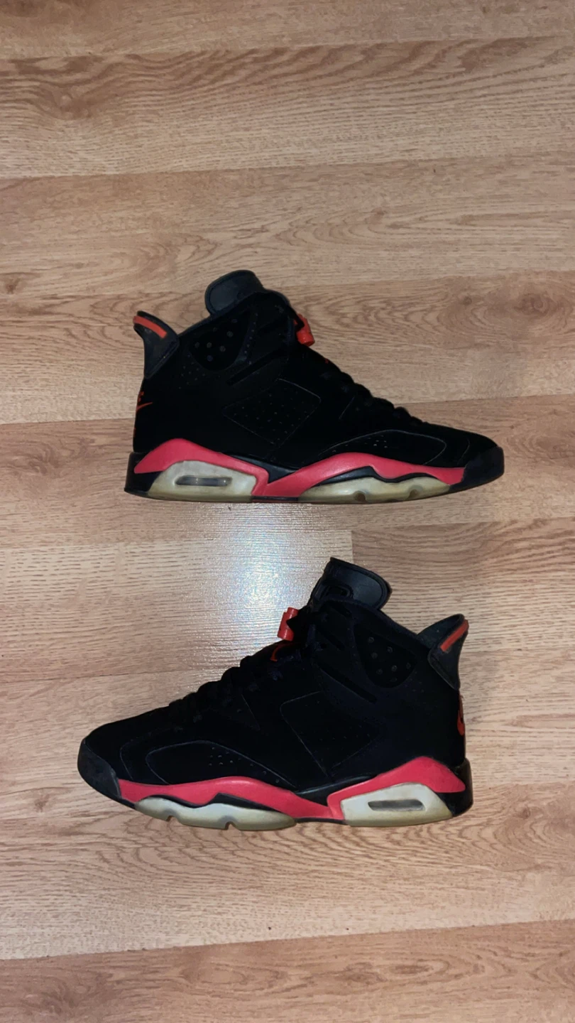 Size 8 men’s Jordan 6 infered 25&