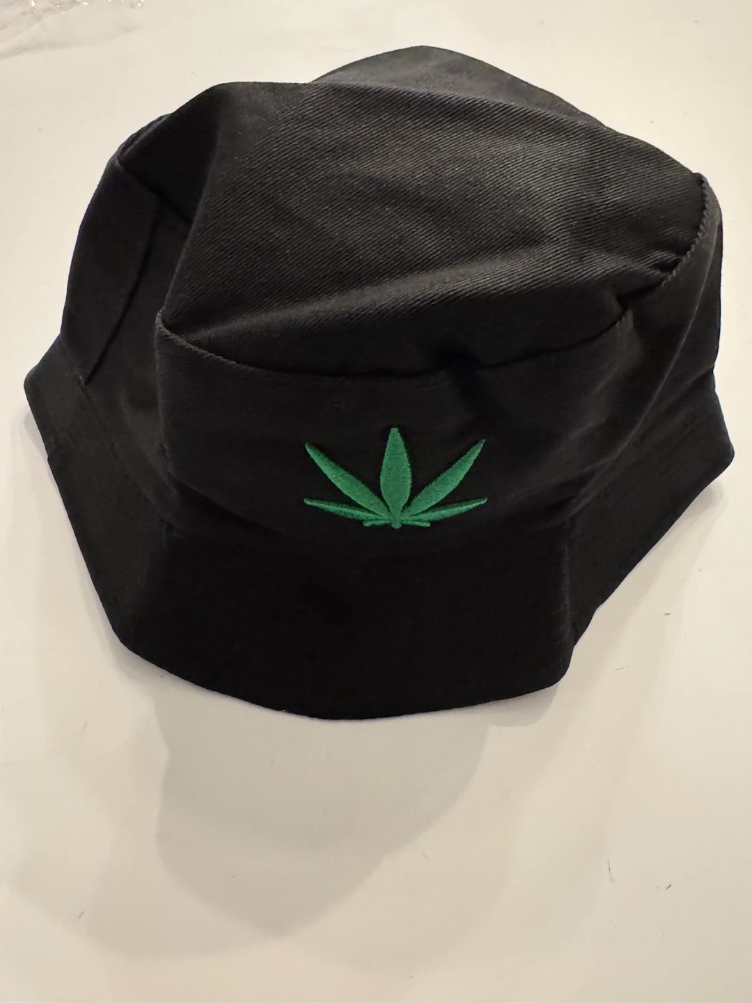 Black Bucket Hat with Embroidered Leaf - photo 4