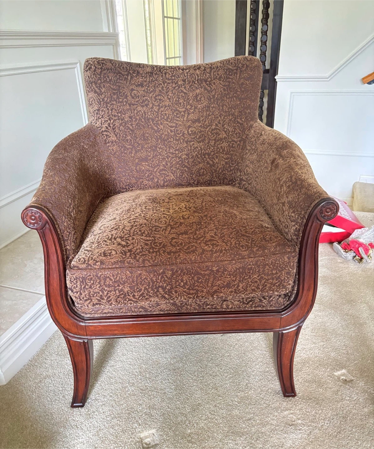 Armchair with Matching Ottoman - photo 2