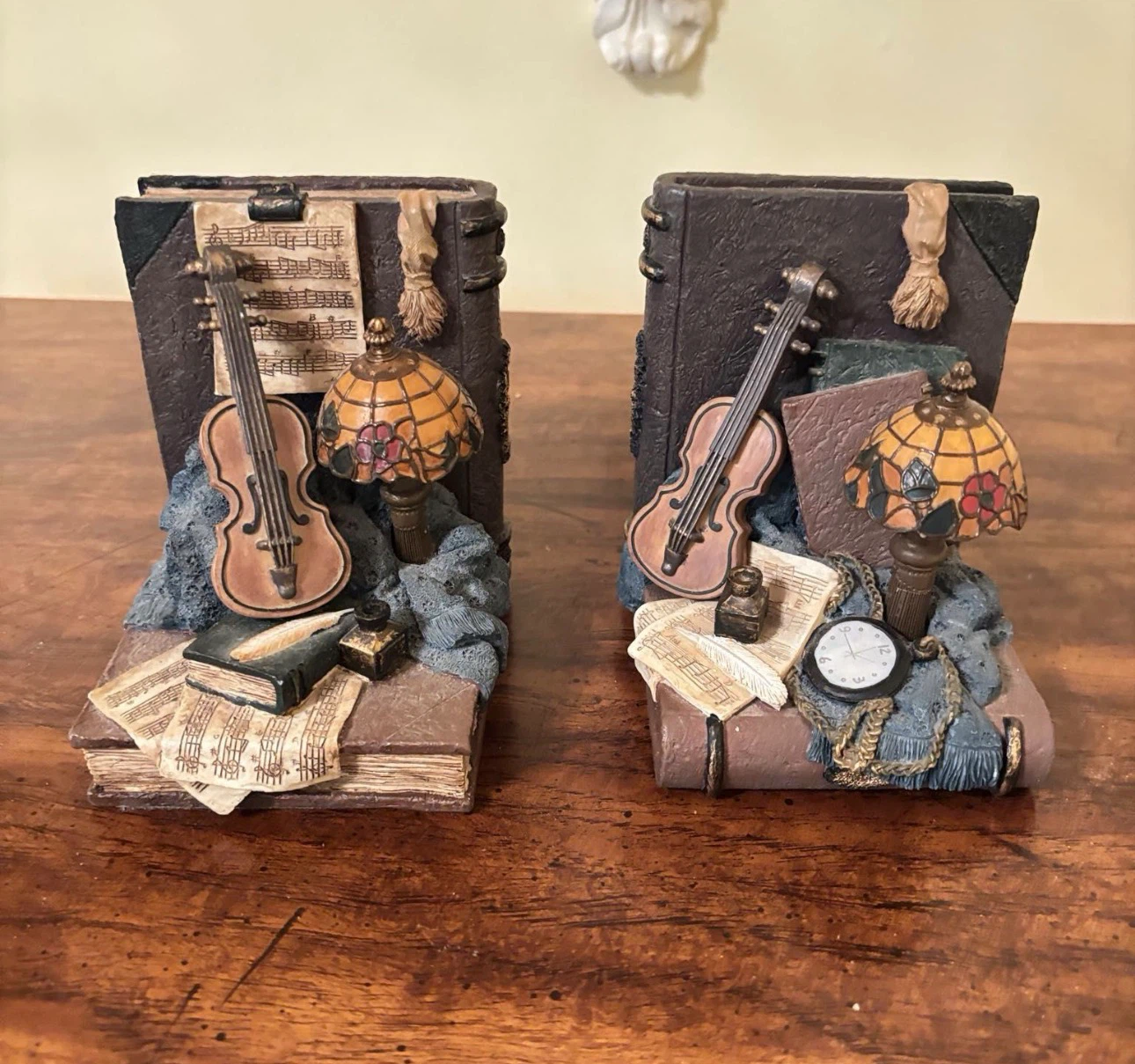 Vintage Style Violin and Lamp Bookends - photo 2