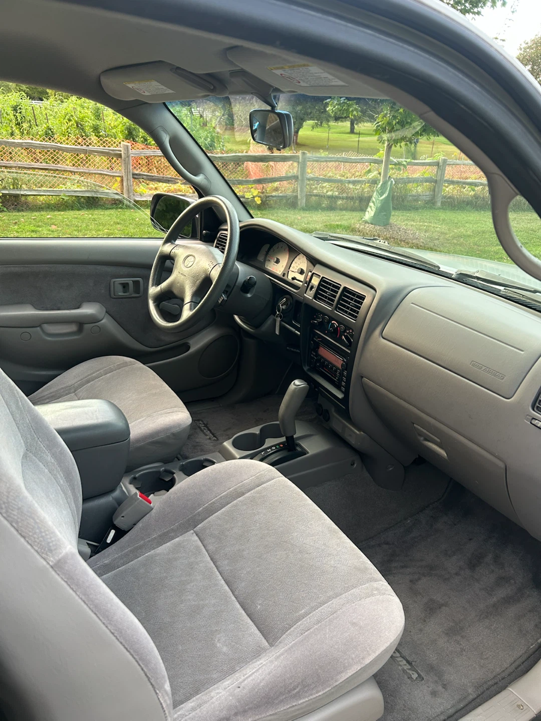 2004 Toyota Tacoma Automatic 195k - photo 3