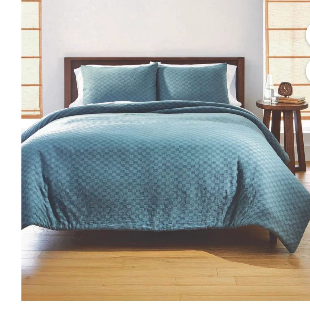 🛏️ Better Homes & Gardens 3-Piece Comforter Set – $50