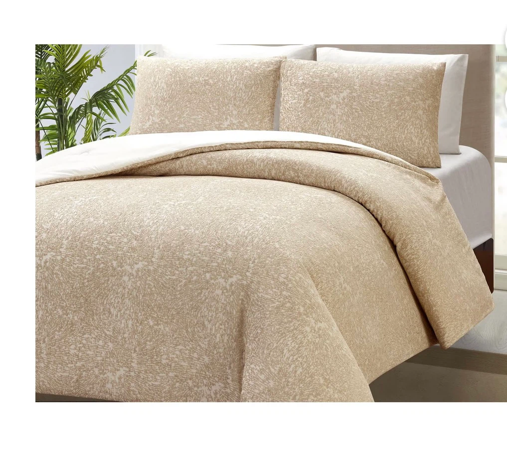 🛏️ Better Homes & Gardens Comforter Set – NEW – $50