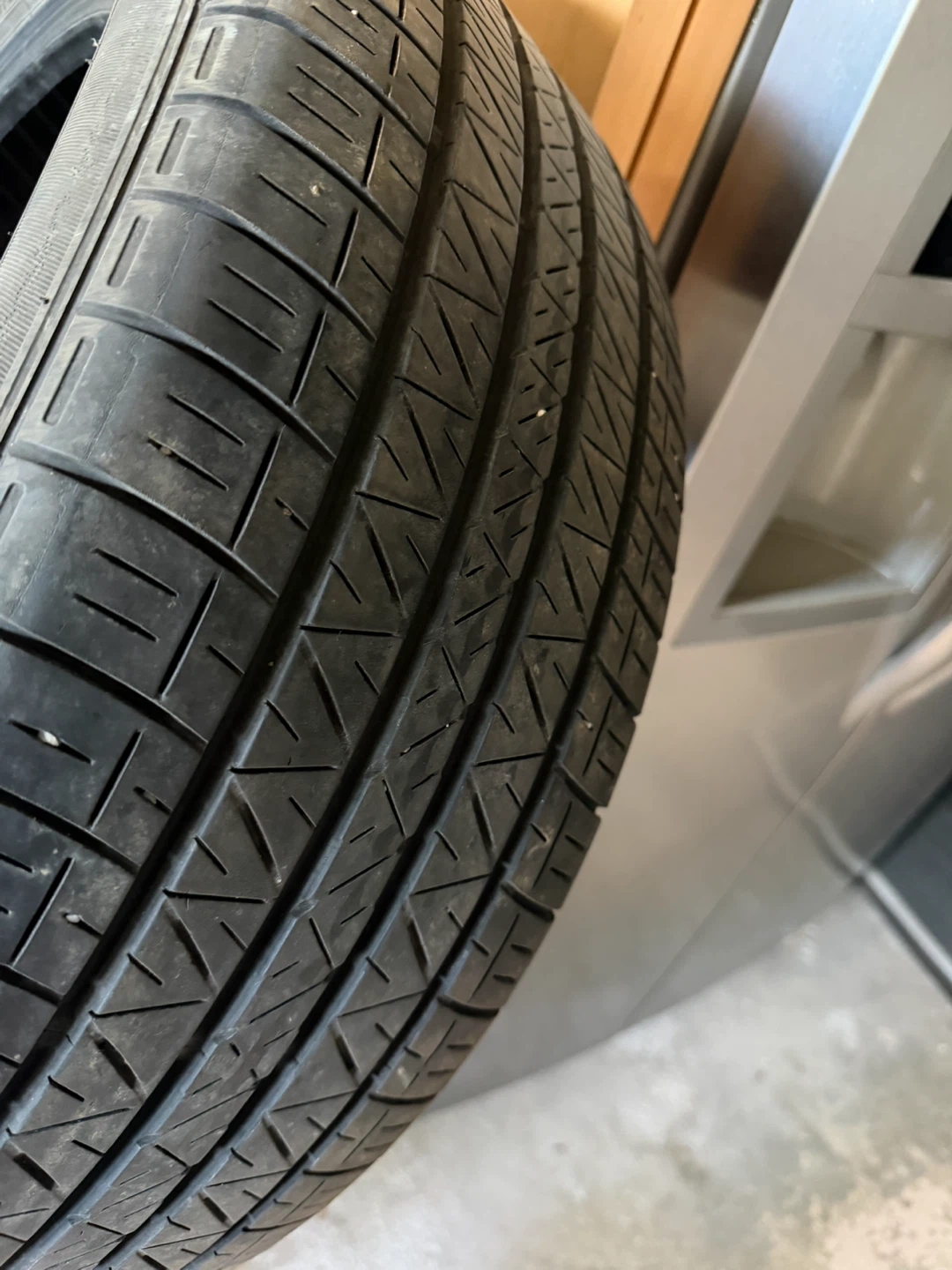 Dunlop 225/50R18 Tire - photo 2