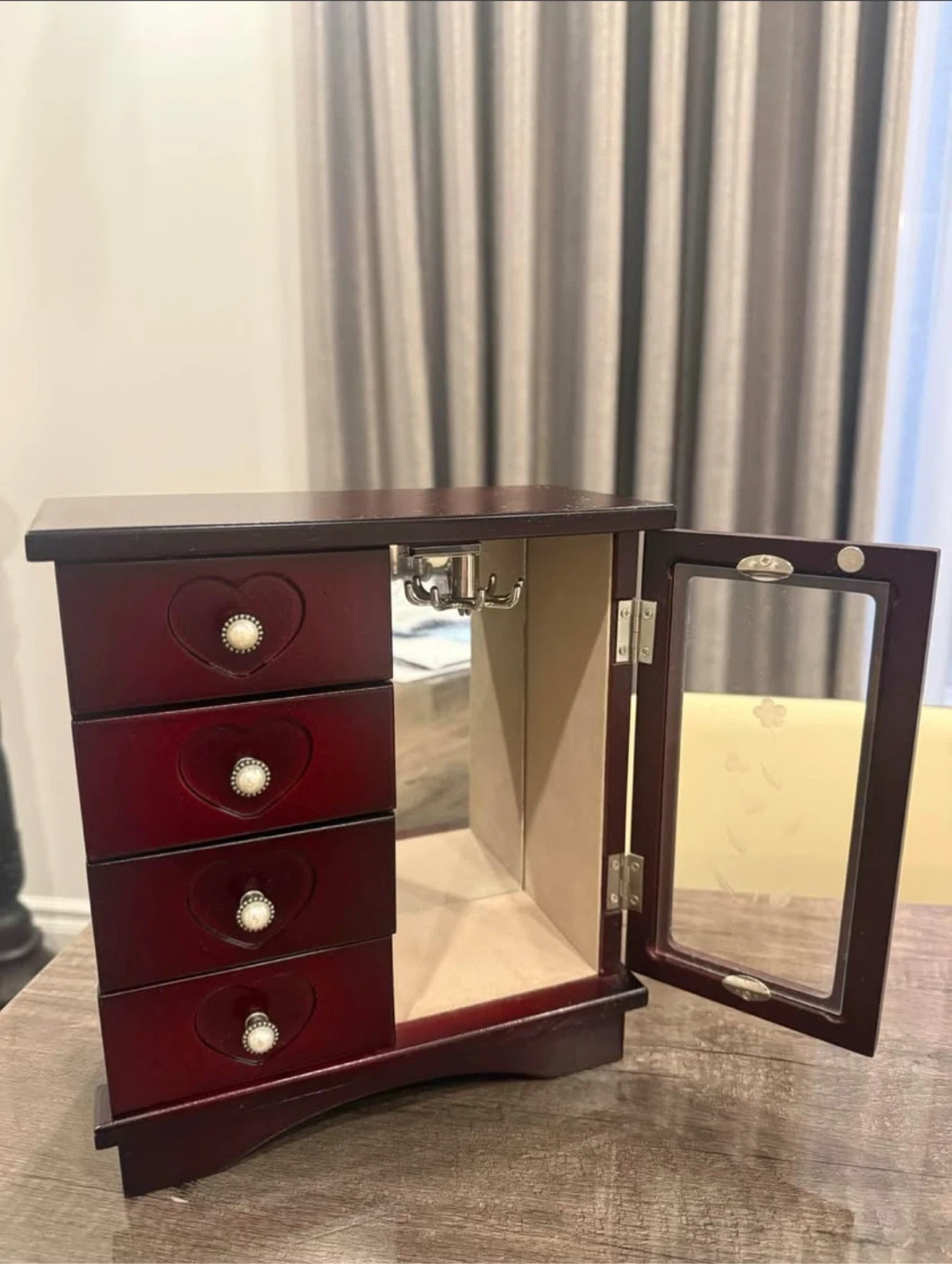 Elegant Vintage-Style Wooden Jewelry Chest - photo 2