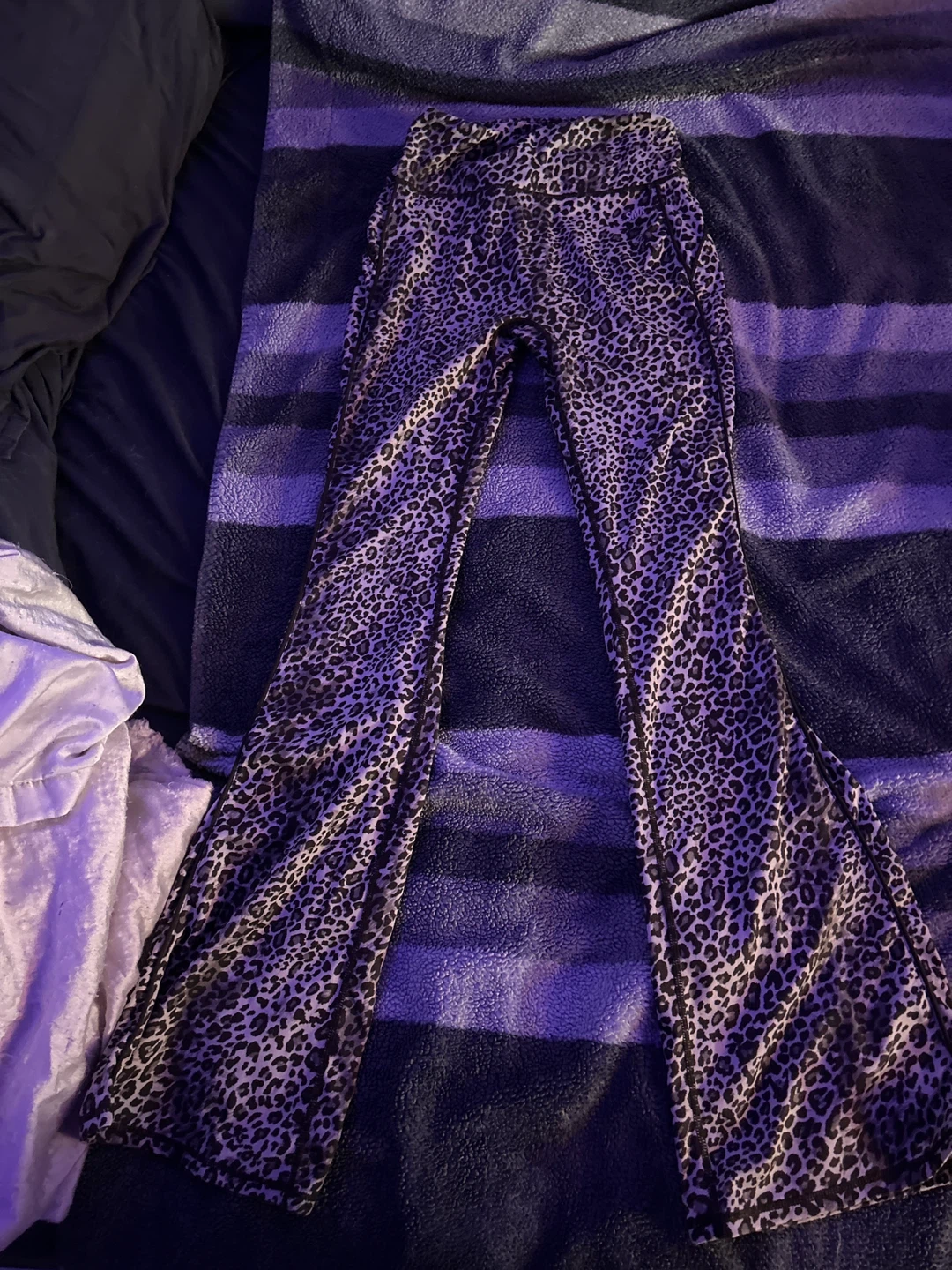 SMR Leopard Print Flare Leggings - photo 3