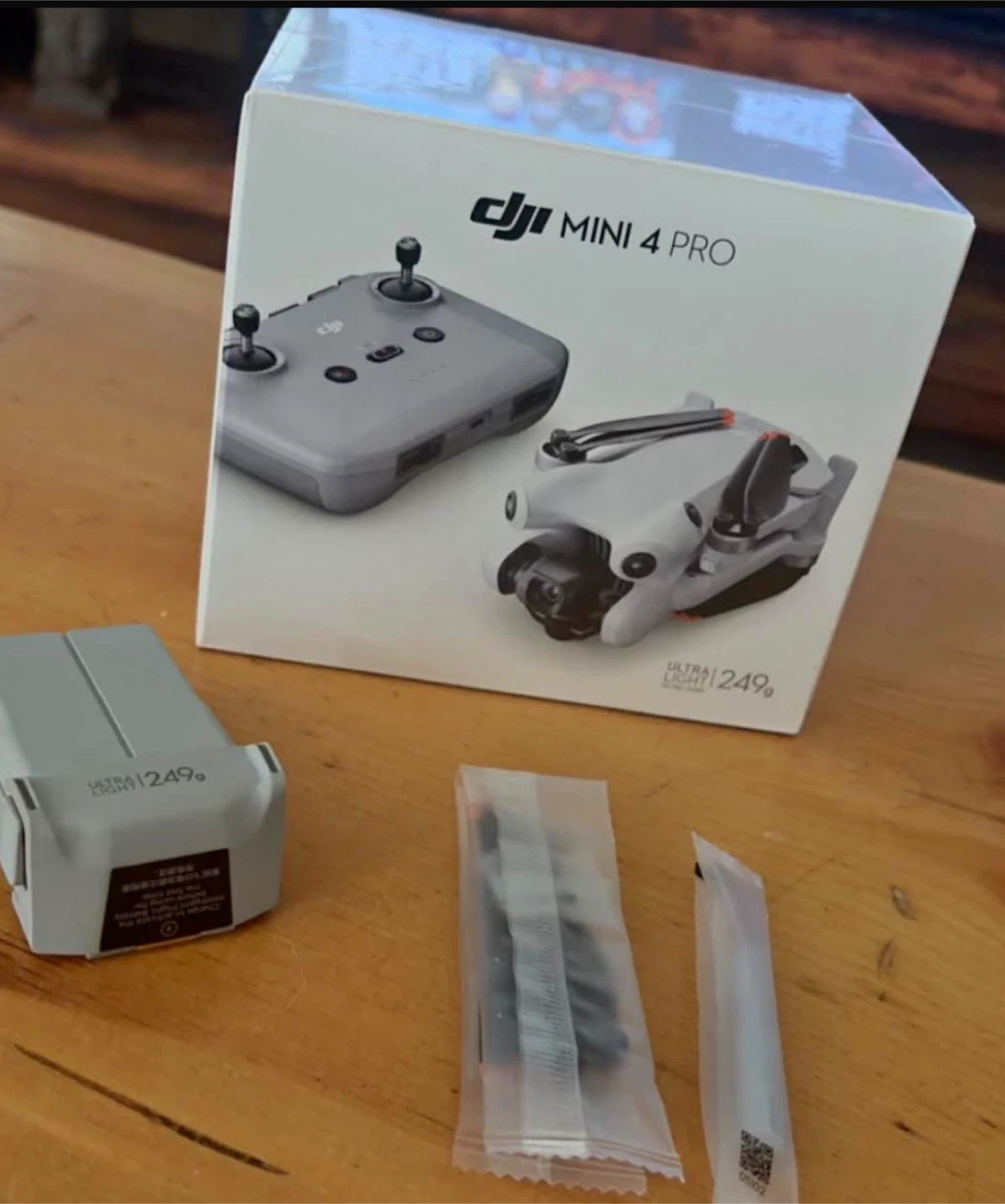 DJI mini 4 pro drone with one extra battery and propeller