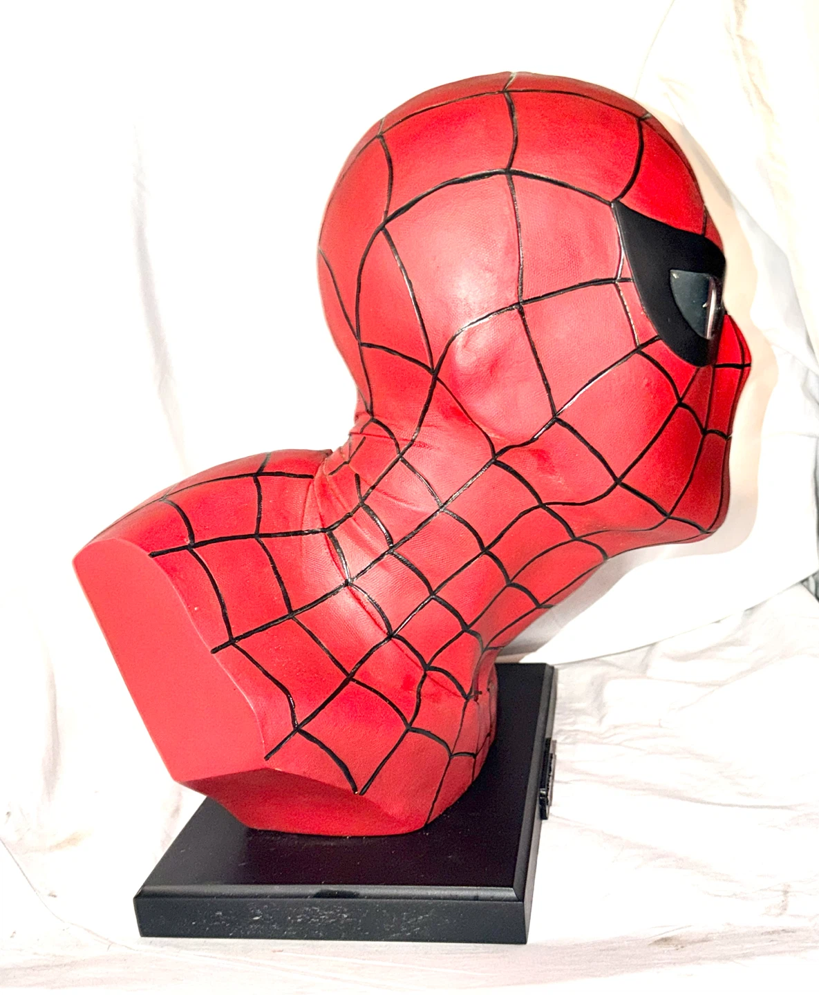Dynamic Forces Marvel Spider-Man Life Size Bust - photo 3